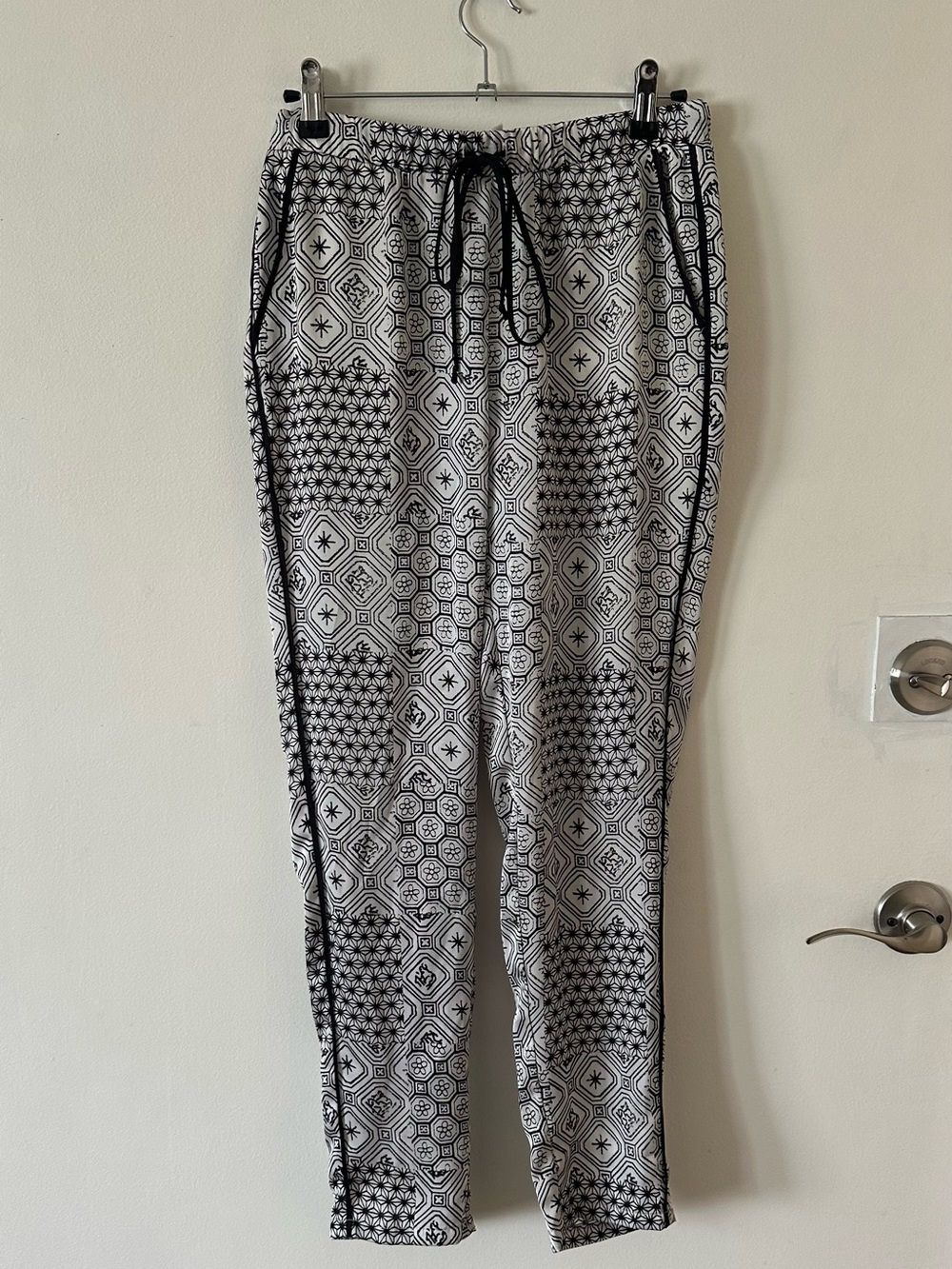 BCBG Black & White Geometric Print Pants